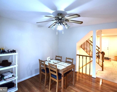 6560 Lochleigh Court - Photo Thumbnail 6