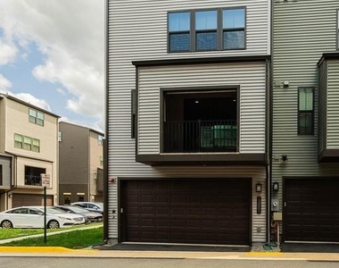 13001 Hattontown Square - Photo Thumbnail 48
