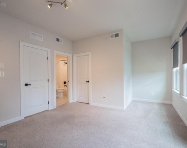 13001 Hattontown Square - Photo Thumbnail 35
