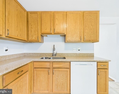 5971 Clerkenwell Court - Photo Thumbnail 9