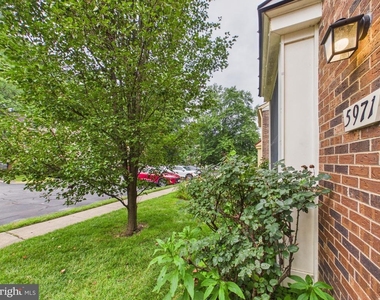5971 Clerkenwell Court - Photo Thumbnail 3