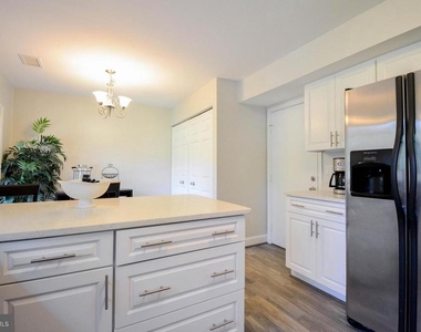 13527 Point Pleasant Drive - Photo Thumbnail 9