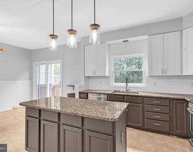 6880 Ridge Water Court - Photo Thumbnail 6
