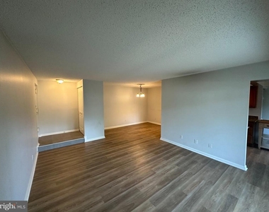 10223 Valentino Drive - Photo Thumbnail 13