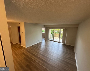 10223 Valentino Drive - Photo Thumbnail 11