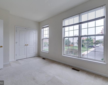 13129 Park Crescent Circle - Photo Thumbnail 26
