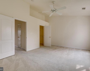 13129 Park Crescent Circle - Photo Thumbnail 28