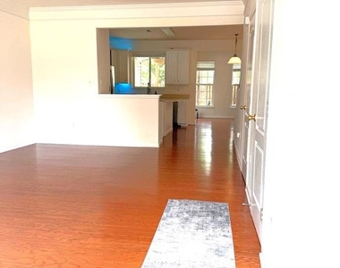 13129 Park Crescent Circle - Photo Thumbnail 2