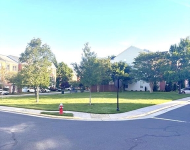 13129 Park Crescent Circle - Photo Thumbnail 35