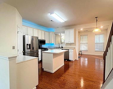 13129 Park Crescent Circle - Photo Thumbnail 7