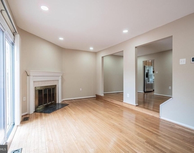 5844 Banning Place - Photo Thumbnail 22