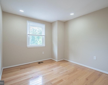 5844 Banning Place - Photo Thumbnail 28