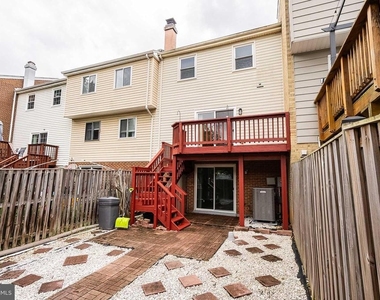 5844 Banning Place - Photo Thumbnail 38