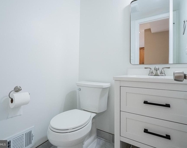 5844 Banning Place - Photo Thumbnail 16