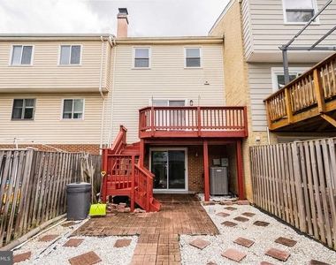 5844 Banning Place - Photo Thumbnail 36