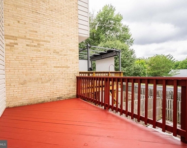 5844 Banning Place - Photo Thumbnail 34