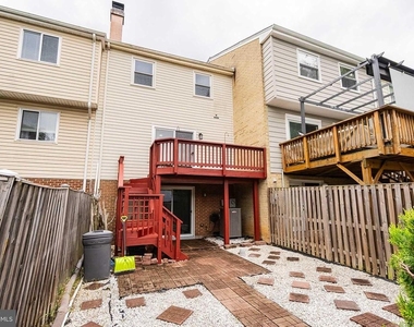 5844 Banning Place - Photo Thumbnail 37