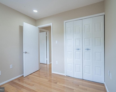 5844 Banning Place - Photo Thumbnail 31