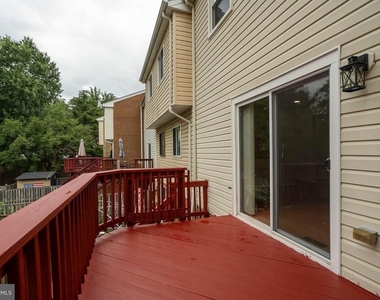 5844 Banning Place - Photo Thumbnail 33