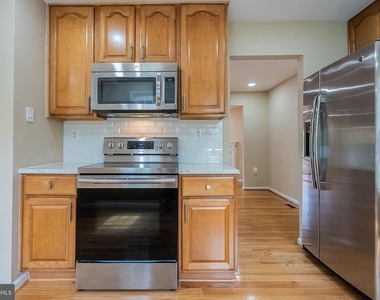 5844 Banning Place - Photo Thumbnail 15
