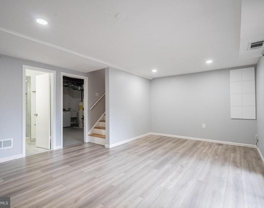 5844 Banning Place - Photo Thumbnail 4