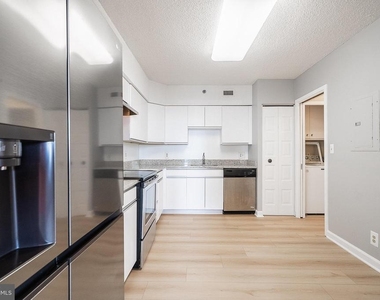 5501 Seminary Road - Photo Thumbnail 10