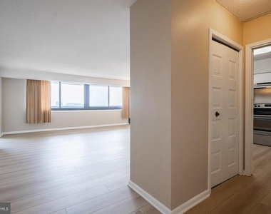 5501 Seminary Road - Photo Thumbnail 5