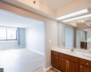 5501 Seminary Road - Photo Thumbnail 28