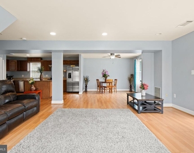 3412 Clayborne Avenue - Photo Thumbnail 3