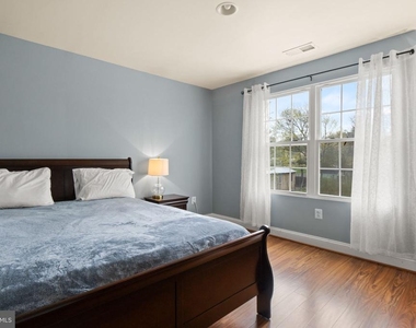 3412 Clayborne Avenue - Photo Thumbnail 18