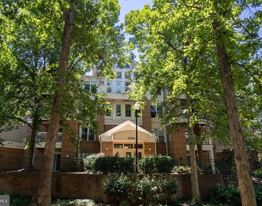 2204 Westcourt Lane - Photo Thumbnail 1