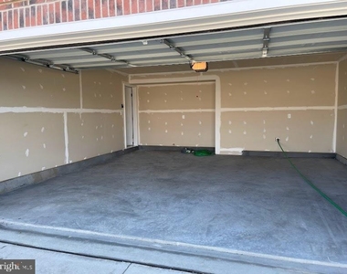110 Gossard Way - Photo Thumbnail 19
