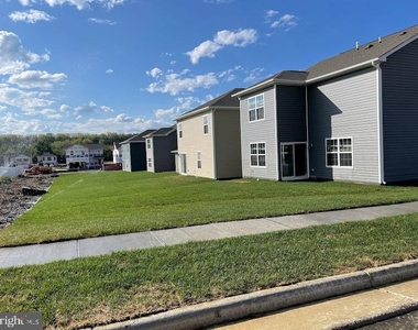 110 Gossard Way - Photo Thumbnail 25