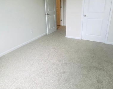 110 Gossard Way - Photo Thumbnail 6