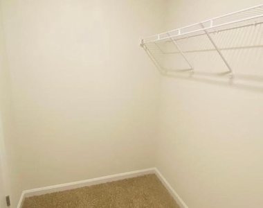 110 Gossard Way - Photo Thumbnail 12
