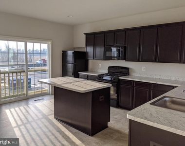 224 Parkland Drive - Photo Thumbnail 12