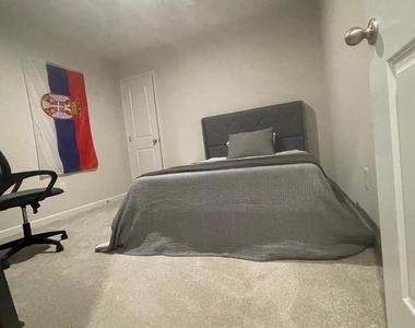 205 Thicket Drive - Photo Thumbnail 9