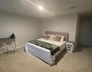 205 Thicket Drive - Photo Thumbnail 5