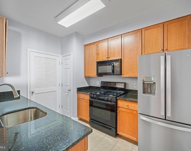 4860 Eisenhower Avenue - Photo Thumbnail 6