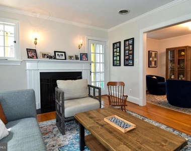 710 W View Terrace - Photo Thumbnail 7