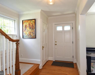 710 W View Terrace - Photo Thumbnail 2