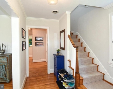 710 W View Terrace - Photo Thumbnail 3