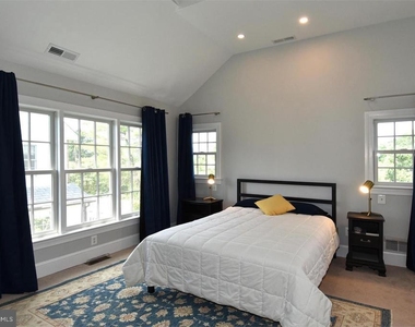 710 W View Terrace - Photo Thumbnail 29