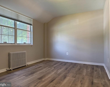 1304 N Meade Street - Photo Thumbnail 13