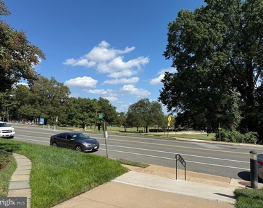 1304 N Meade Street - Photo Thumbnail 15