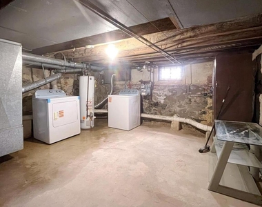 1811 E Sergeant Street - Photo Thumbnail 14