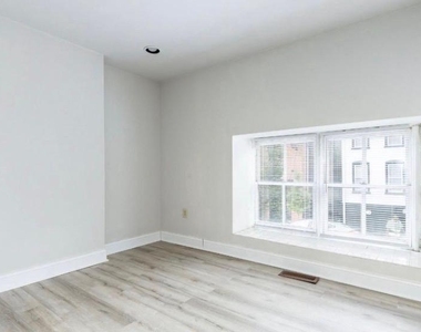 4338 Cresson Street - Photo Thumbnail 8