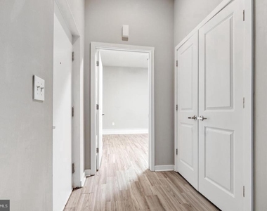 616 S 4th Street - Photo Thumbnail 7