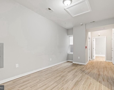 616 S 4th Street - Photo Thumbnail 3