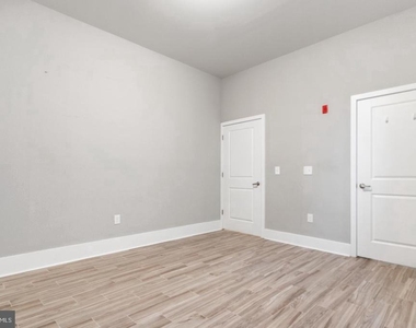 616 S 4th Street - Photo Thumbnail 4